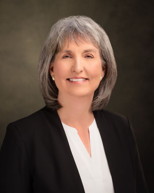 Official portrait of J. Anette Dennis. Sustained as First Counselor in The Relief Society General Presidency April 2, 2022, (beginning August 1, 2022).