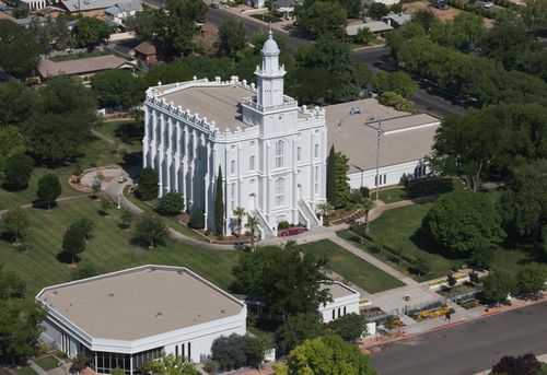 An aerial view of the entire St. George Utah Temple, with the surrounding grounds and the visitors’ center.