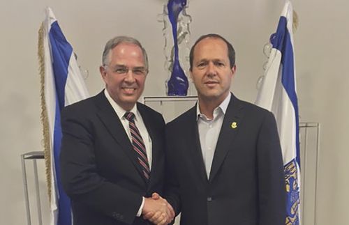 Elder Andersen with mayor of Jerusalem