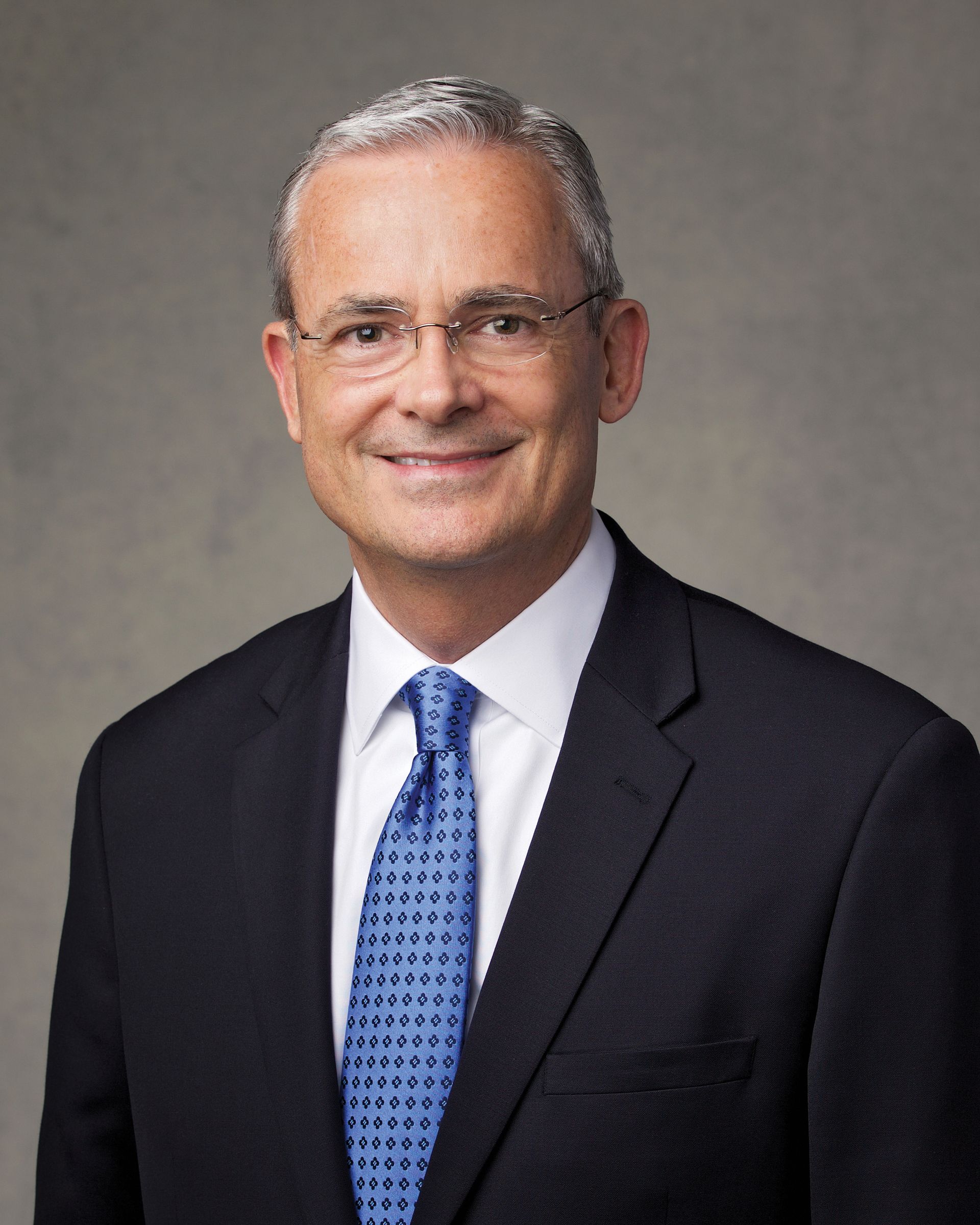 The official portrait of Elder Patrick Kearon of the Presidency of the Seventy of The Church of Jesus Christ of Latter-day Saints.