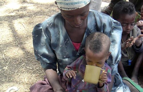 mother and child during Ethiopian famine