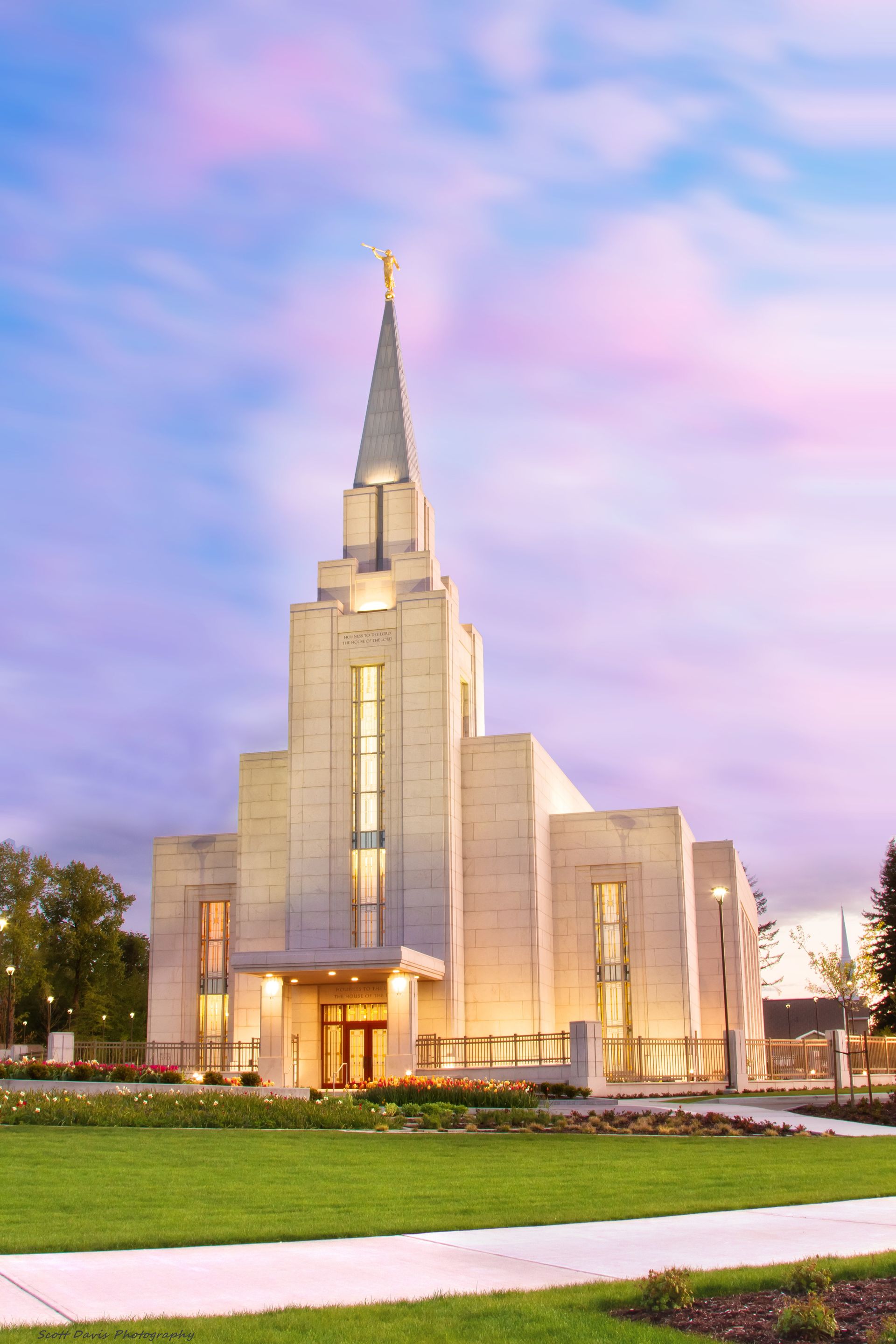 The entire Vancouver British Columbia Temple, including the entrance and scenery.