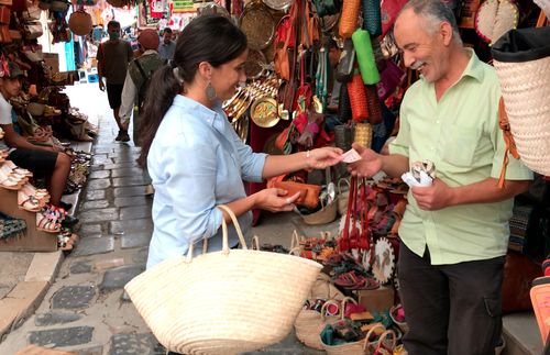 Paying in a market