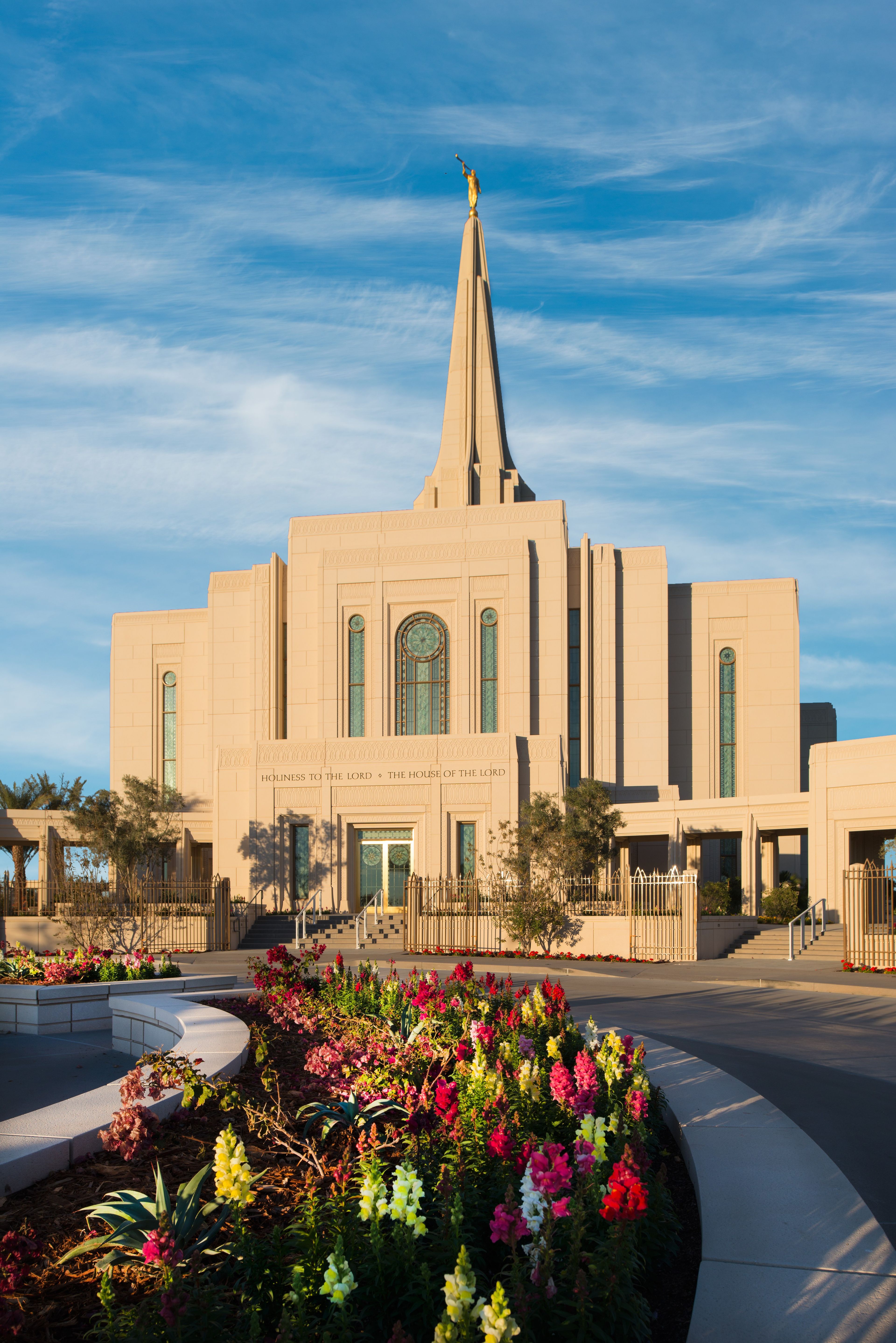 A portrait view of the Gilbert Arizona Temple.