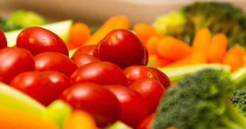 Vegetables, tomatoes, broccoli an carrots