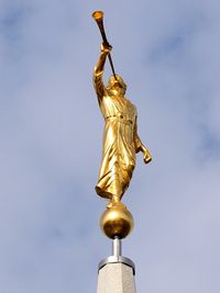 Angel Moroni statue