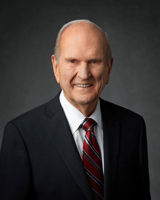 Palesiteni Russell M. Nelson