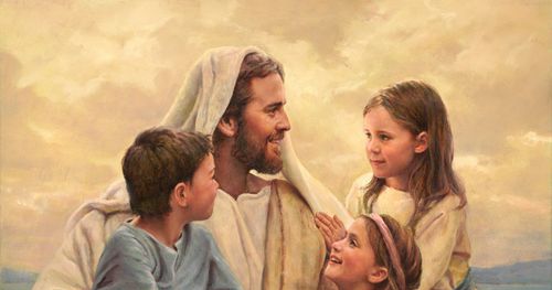 Jesus Cristo sorri sentado ao lado de uma criança sorridente