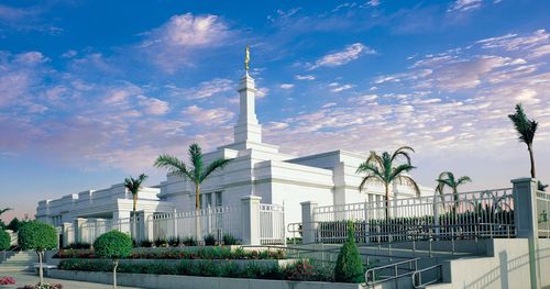 Daytime photo of the Guadalajara Mexico Temple.