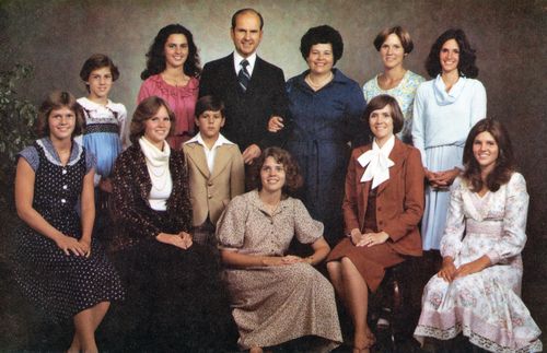 Russell M. Nelson with his wife (Dantzel) and children