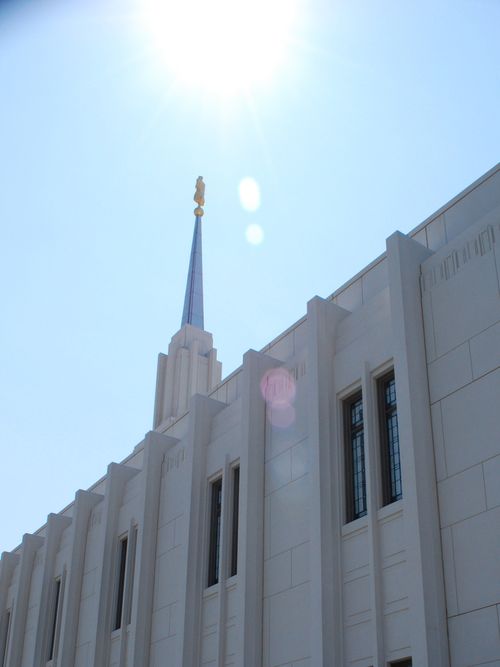 A view of the Twin Falls Idaho Temple spire with the angel Moroni.