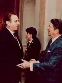 Le président Monson et le président Reagan