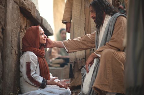 Jesus heilt eine Frau mit Blutfluss