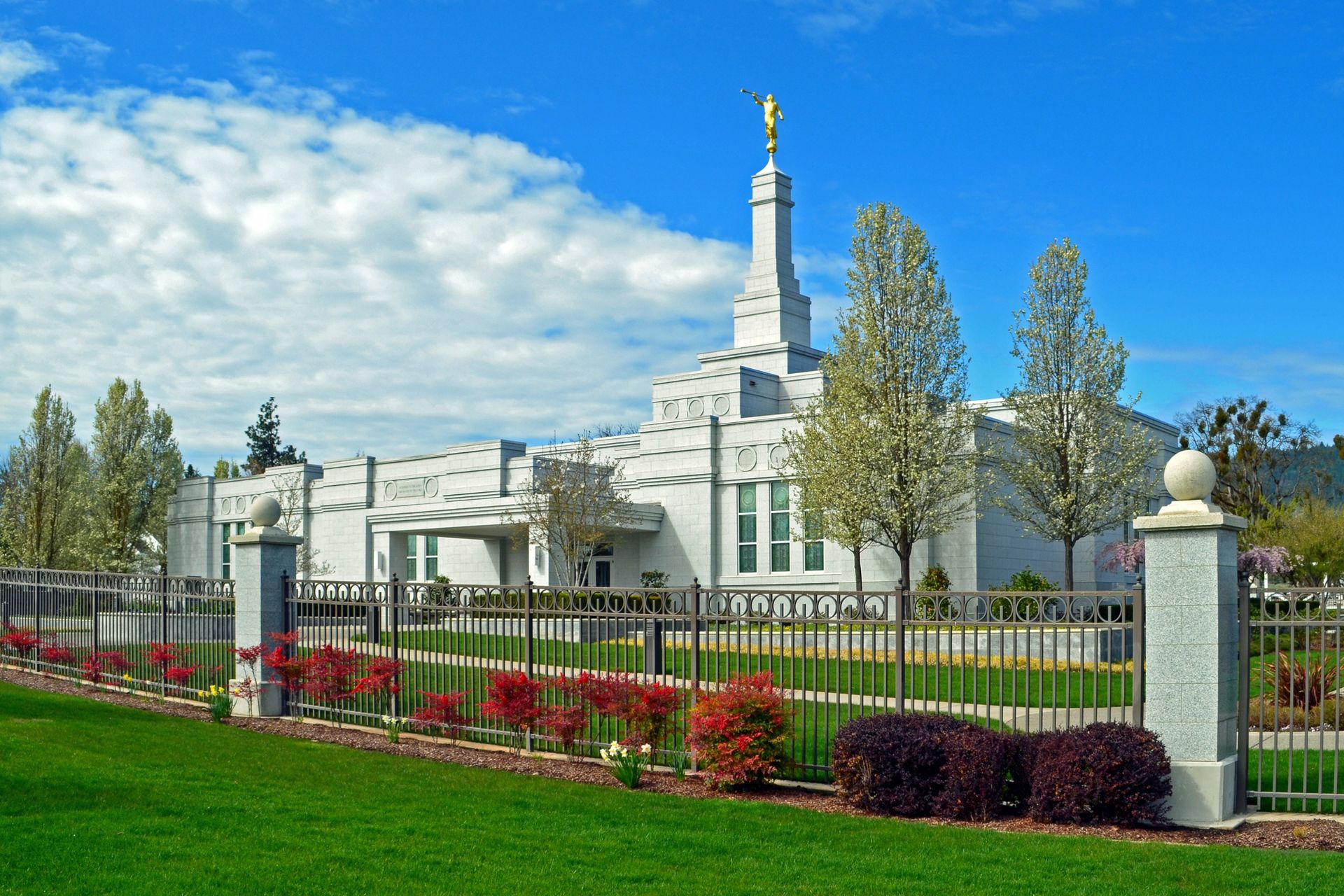 The Medford Oregon Temple, including the entrance and scenery.