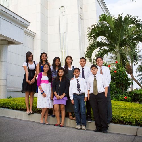 youth standing outside the Guayaquil Ecuador Temple