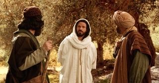 le Seigneur ressuscité marche avec deux disciples