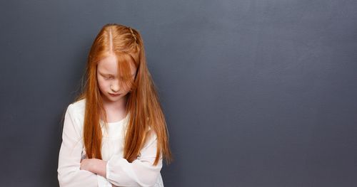 young girl praying