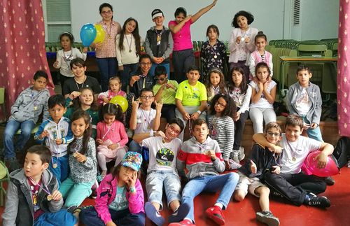 Primary children in Spain