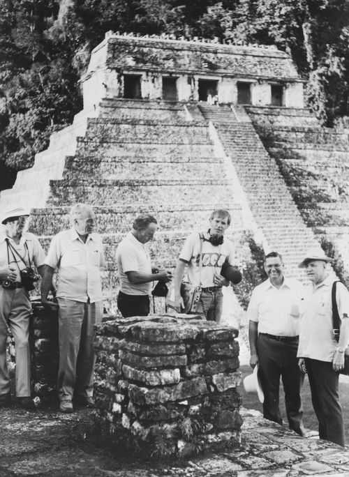 Elder Hunter in mesoamerica