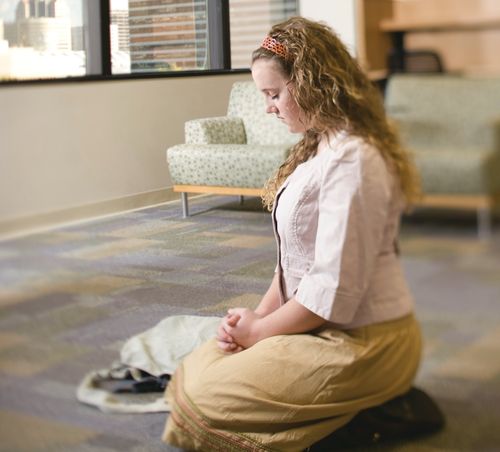 woman praying