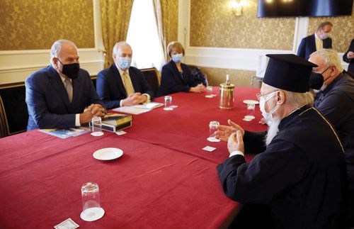 Führer der Kirche mit seiner Allheiligkeit Patriarch Bartholomäus<nb/>I.