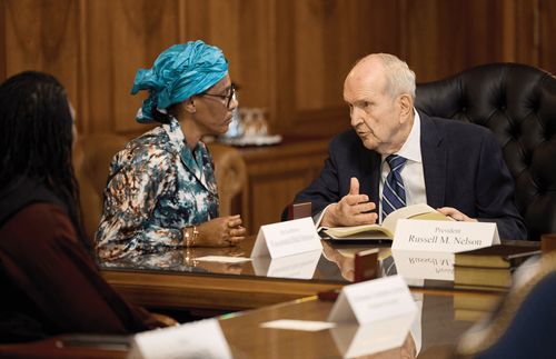 Präsident Nelson mit der First Lady von Gambia