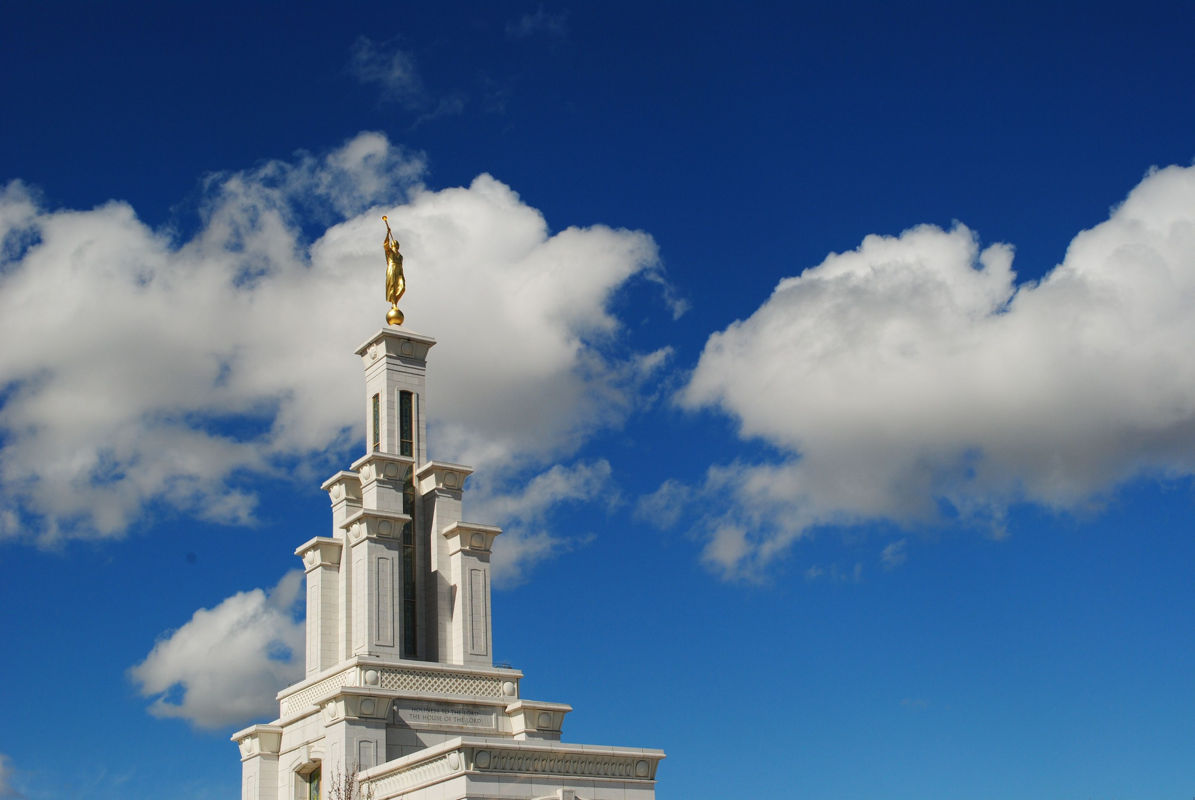 A view of the spire of the Columbia River Washington Temple during the day.