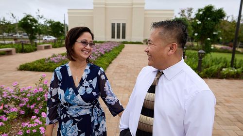 couple at the temple