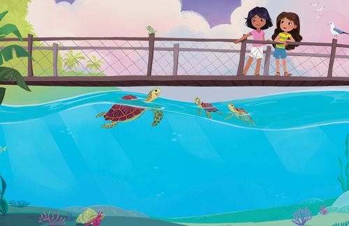 Zwei Mädchen stehen auf einer Brücke und schauen auf Meeresschildkröten im Wasser