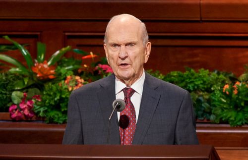 President Russell M. Nelson speaking in conference