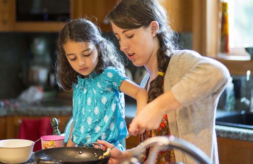 sisters cooking