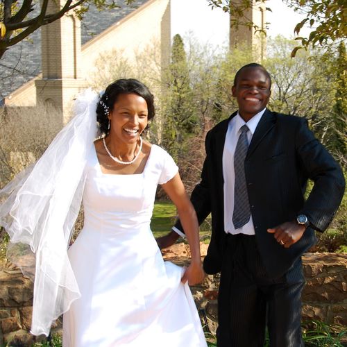 newly married couple outside the temple