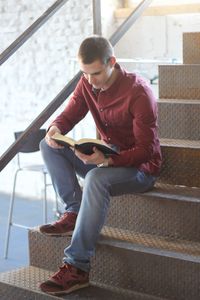 youth reading scriptures