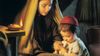 In Favour with God (Jesus Praying with His Mother) [Makin Dikasihi oleh Allah (Yesus Berdoa Bersama Ibu-Nya)], oleh Simon Dewey