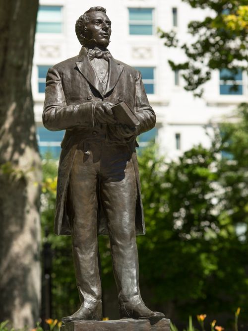 estátua de Joseph Smith