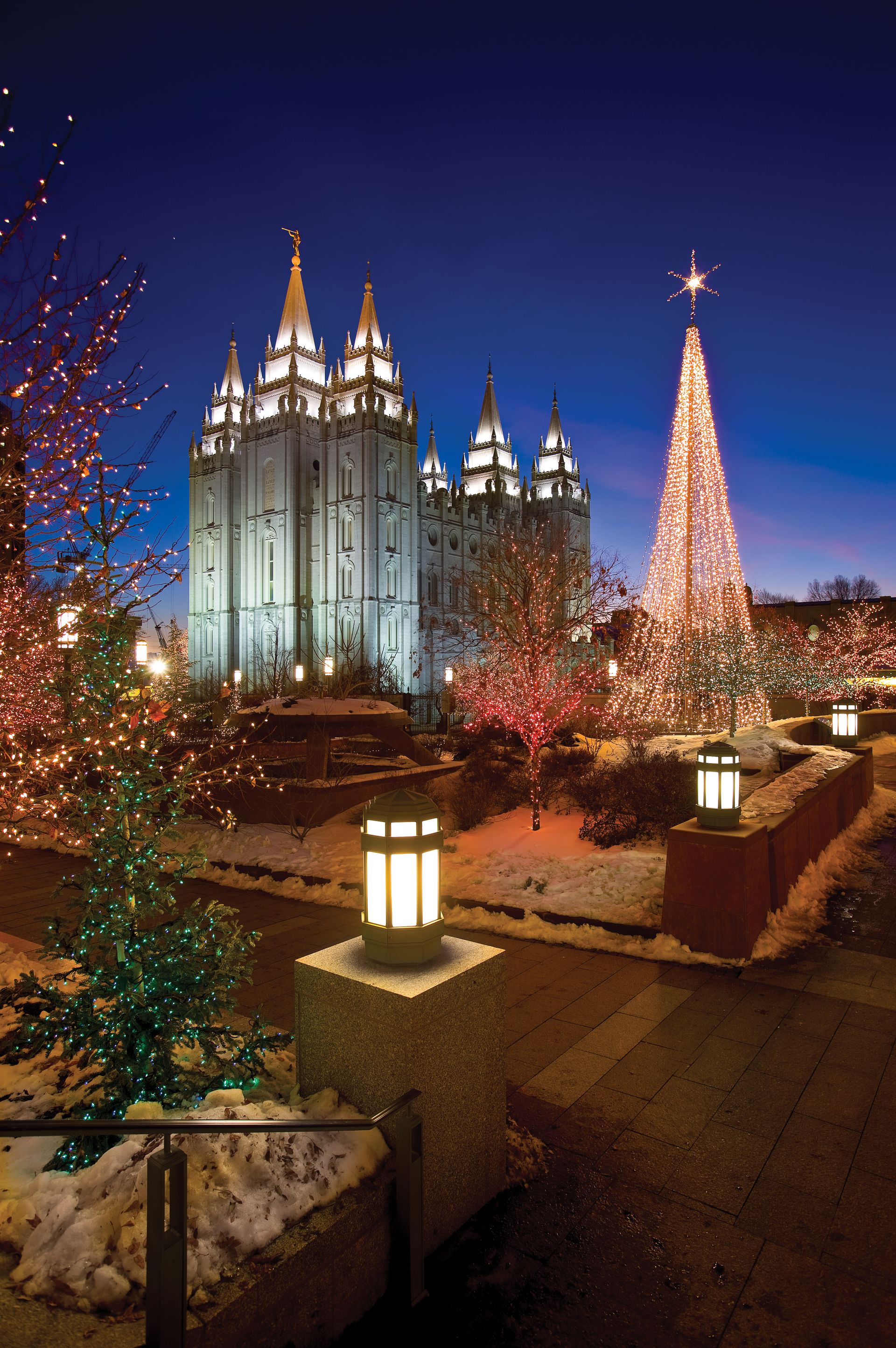 A view of Temple Square at Christmastime.