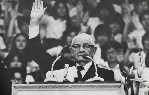 President Kimball bekjentgjør et tempel i Tokyo