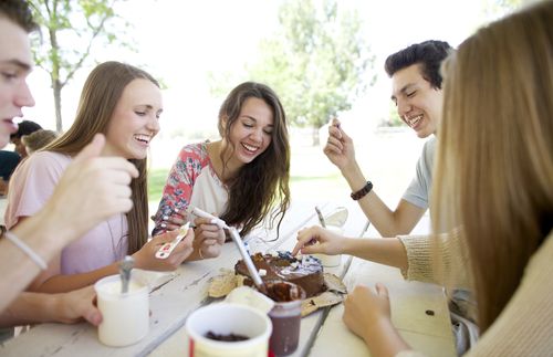 friends eating cake