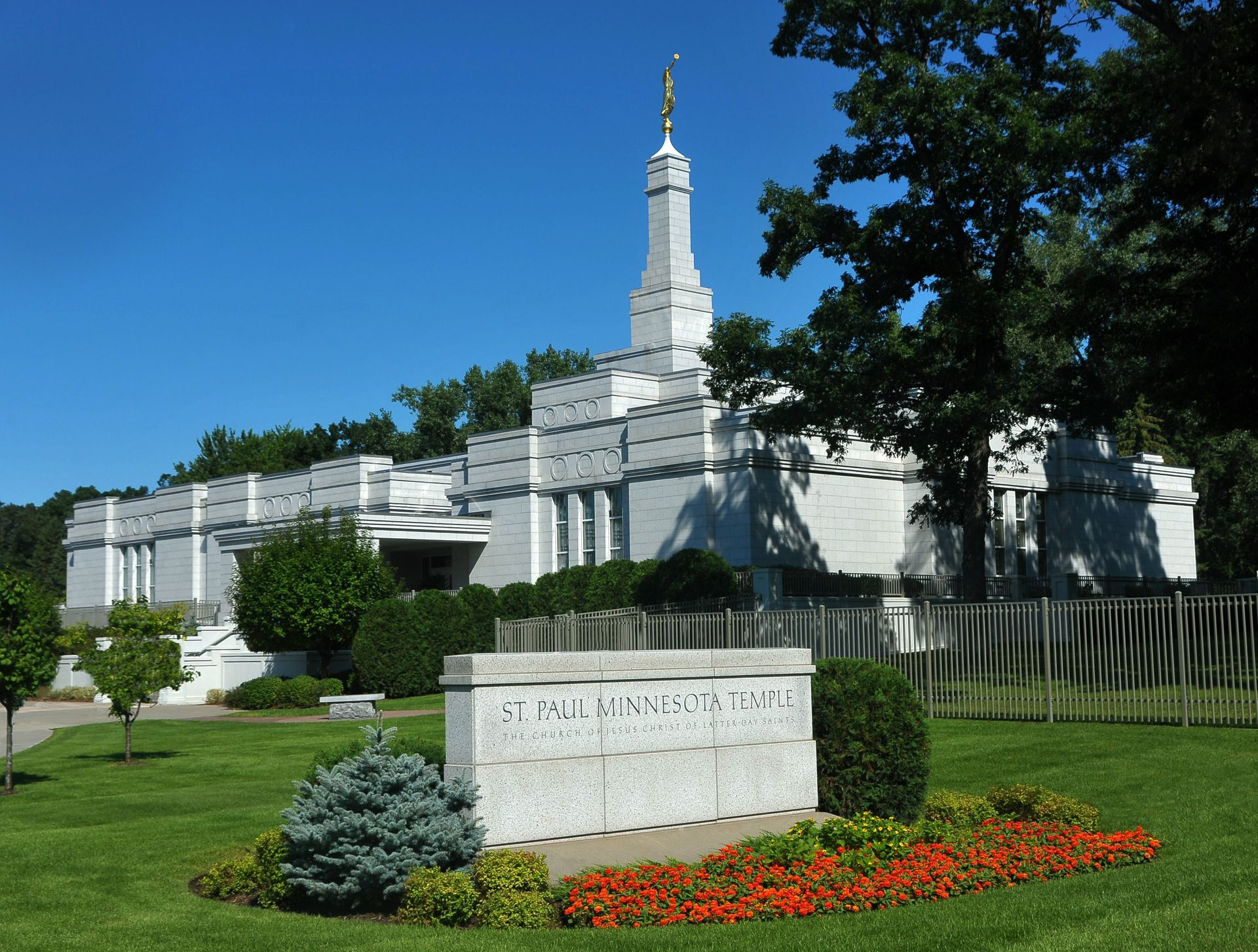 The St. Paul Minnesota Temple, including the name sign, entrance, and scenery.