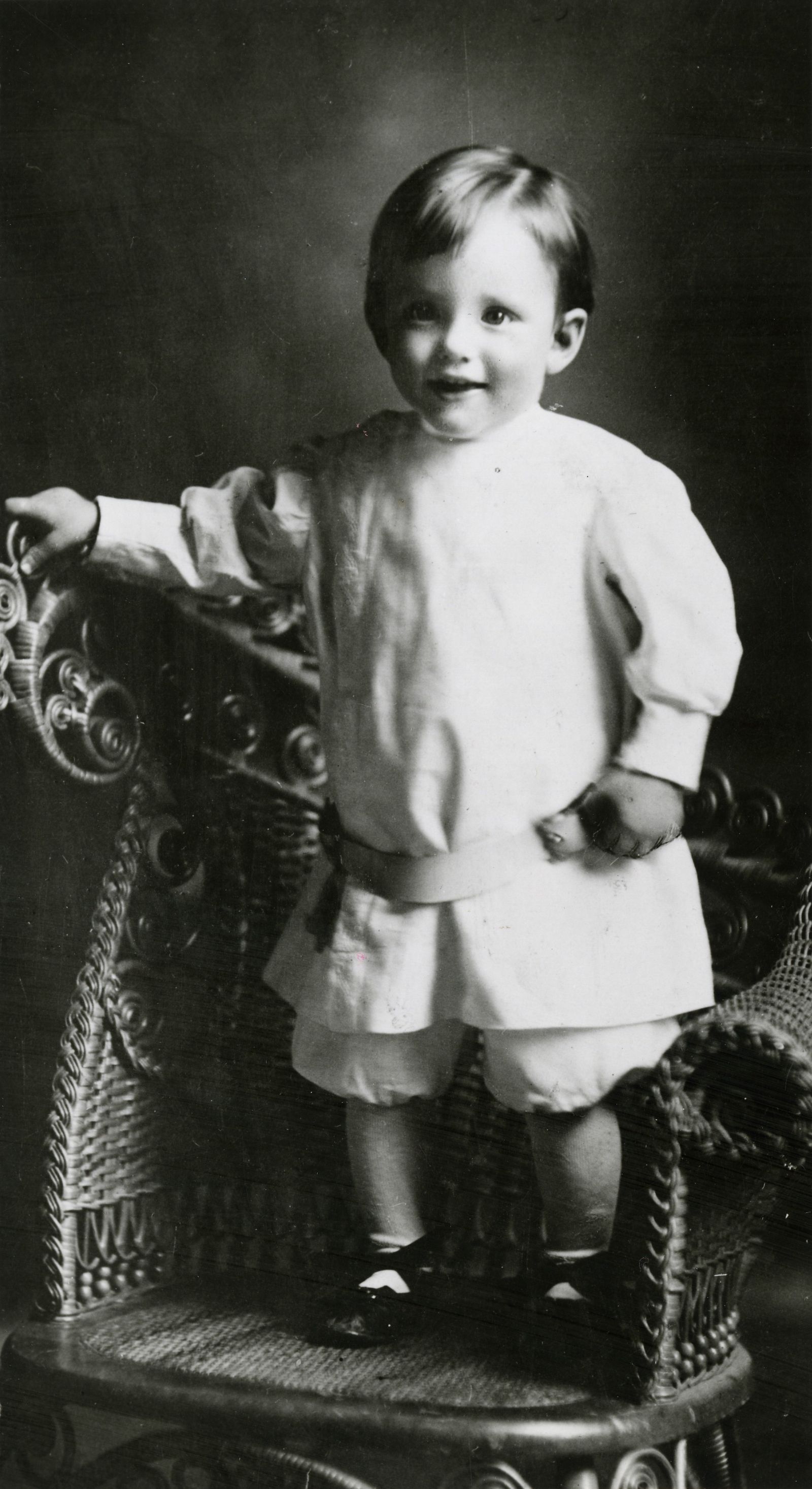 A photograph of President Howard W. Hunter as young boy.