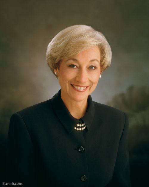 Retrato de Coleen Kent Menlove, tomado mientras estaba prestando servicio como la décima Presidenta General de la Primaria desde 1999 hasta 2005.
