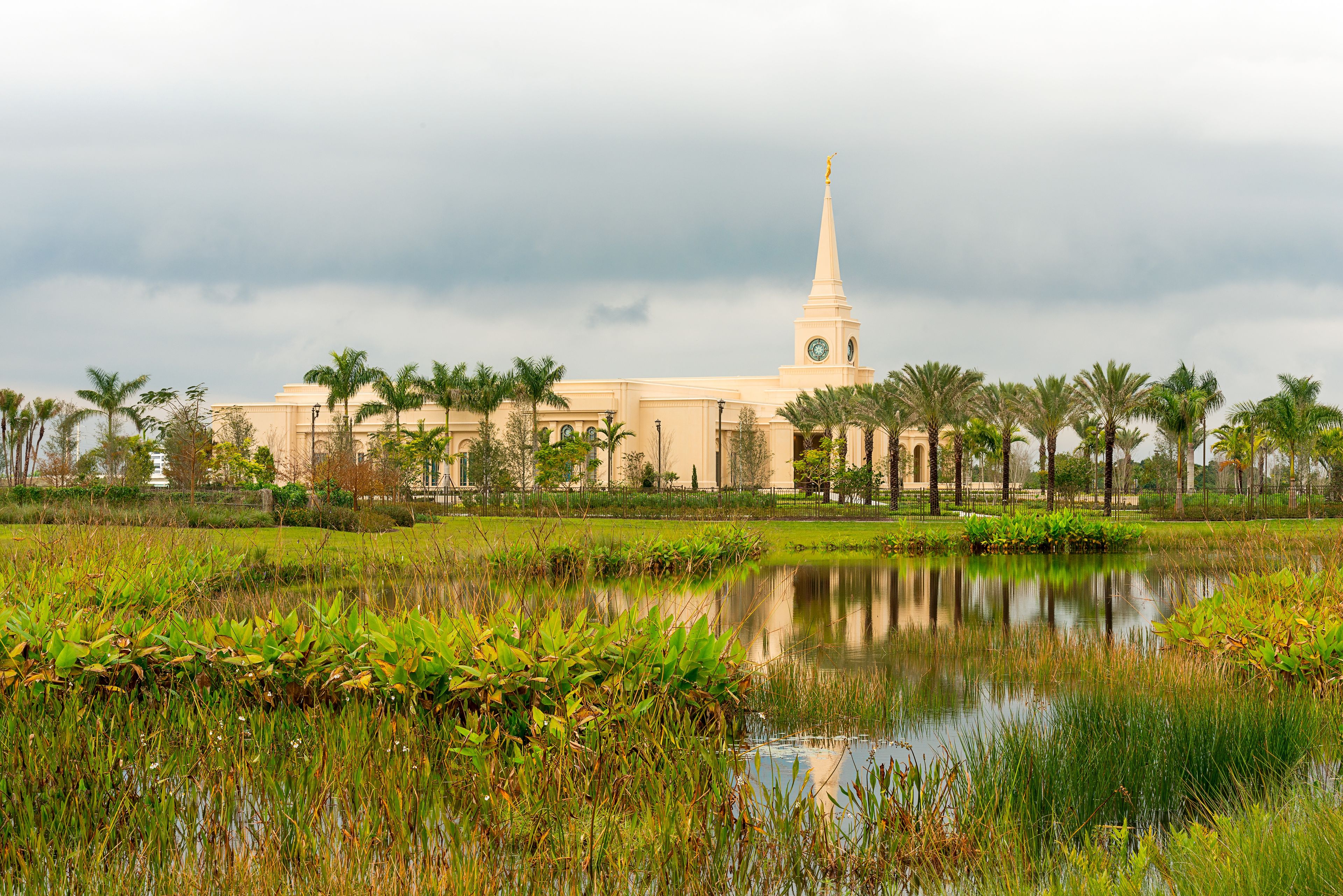 An exterior landscape view of the Fort Lauderdale Florida Temple and temple grounds.