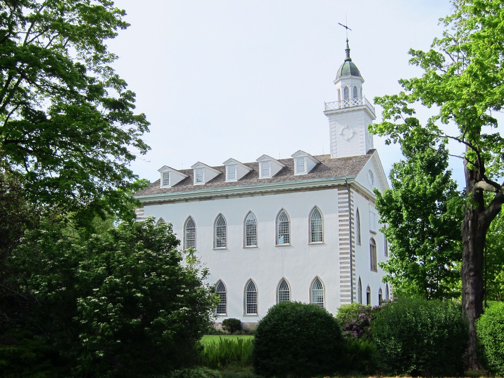 The Kirtland Temple side view, including scenery.