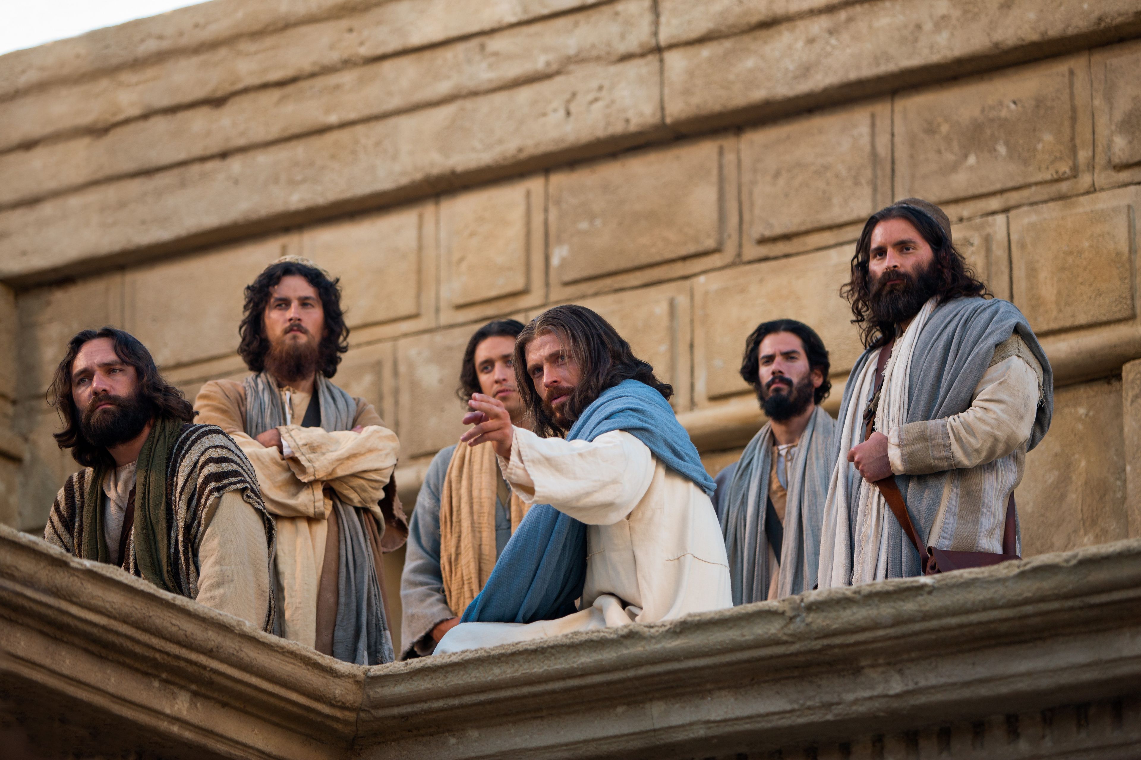 Jesus at the temple teaches His Apostles about the widow's mites.