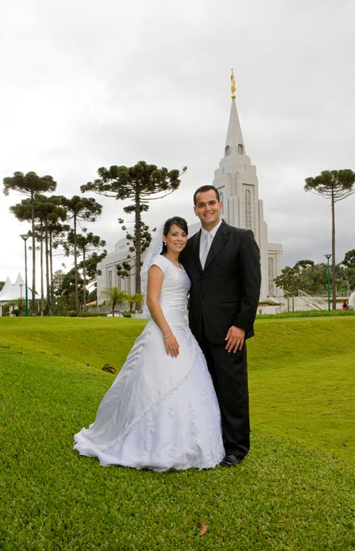 couple at the temple