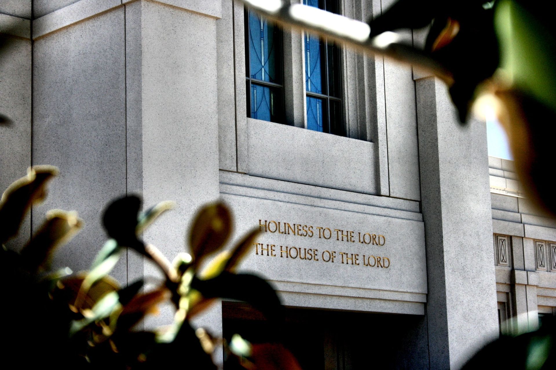 The Gila Valley Arizona Temple inscription “Holiness to the Lord: The House of the Lord” and windows.