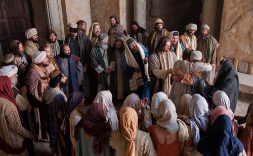 Luke 4:33–37, Witnesses around Jesus and the man healed