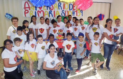 Primary children in Colombia