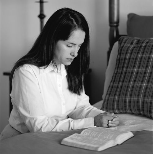 woman praying