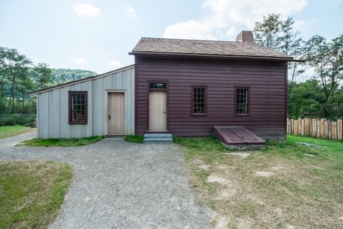 exterior da casa de Joseph e Emma Smith em Harmony, Pensilvânia